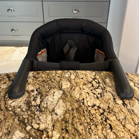 Inglesina Fast Table Portable High Chair in Black - Picture 4 of 8